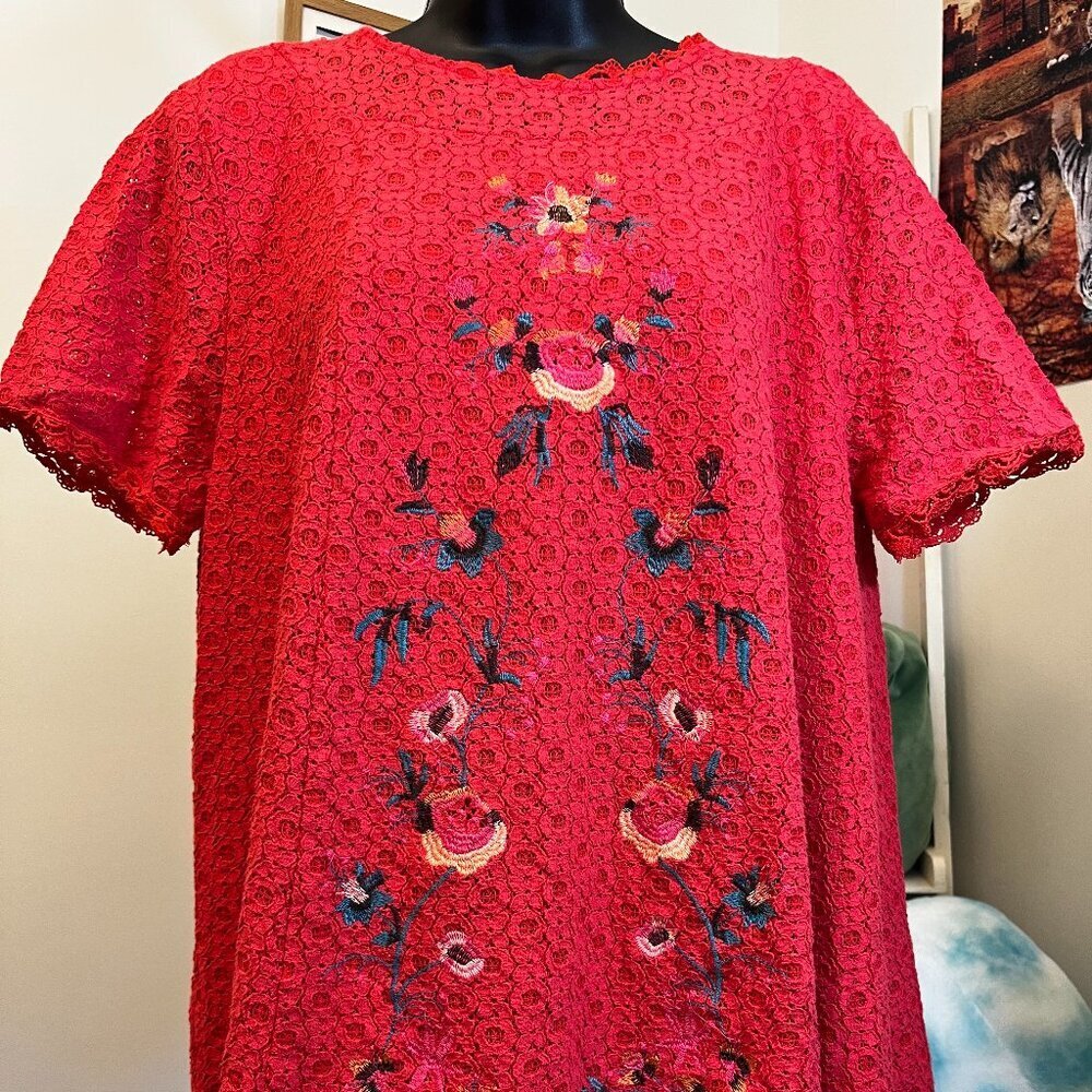 Altar’d State Women’s Red Lace Embroidered Short Sleeve Blouse Size Large